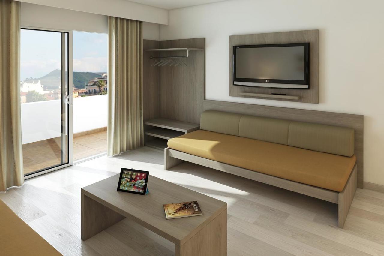 Embat Hotel